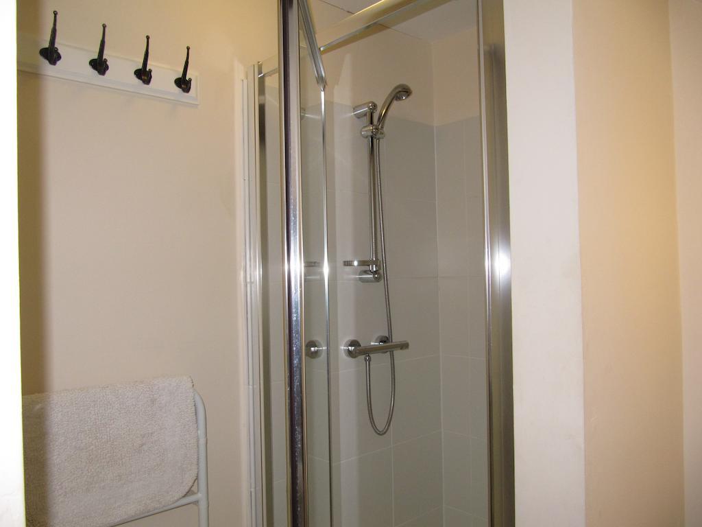 The Royal Oak Hotel Weymouth Room photo